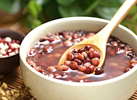 食用红豆薏米汤有讲究