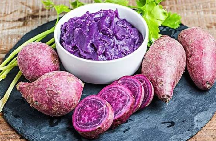 紫薯富含维生素 日常不妨多做紫薯粥